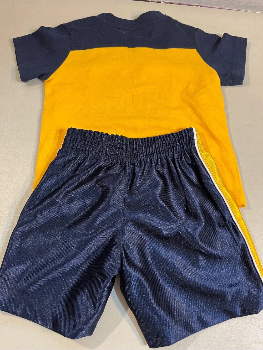 Nike Boys Colorblock Short Sleeve Tee in Navy and Yellow